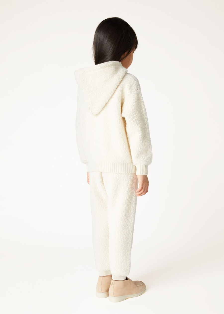 kinderbroek van kasjmier met nougatprint en krullend effect