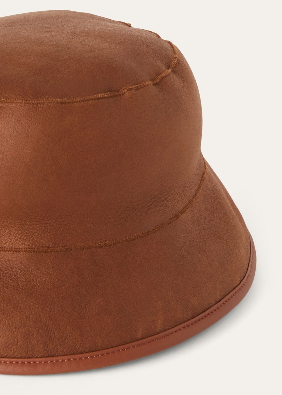 lys camel highlander shearling bucket hat