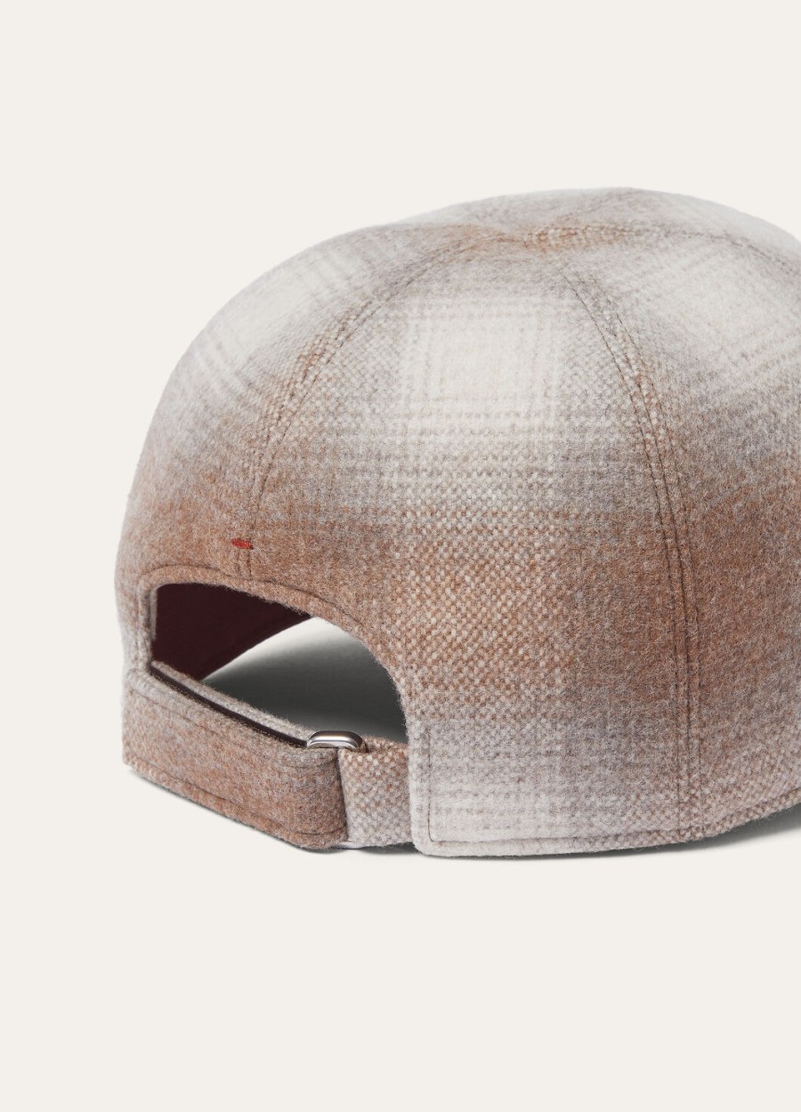 baseballpet van kasjmier scheerwol licht camelkleurigoud papier