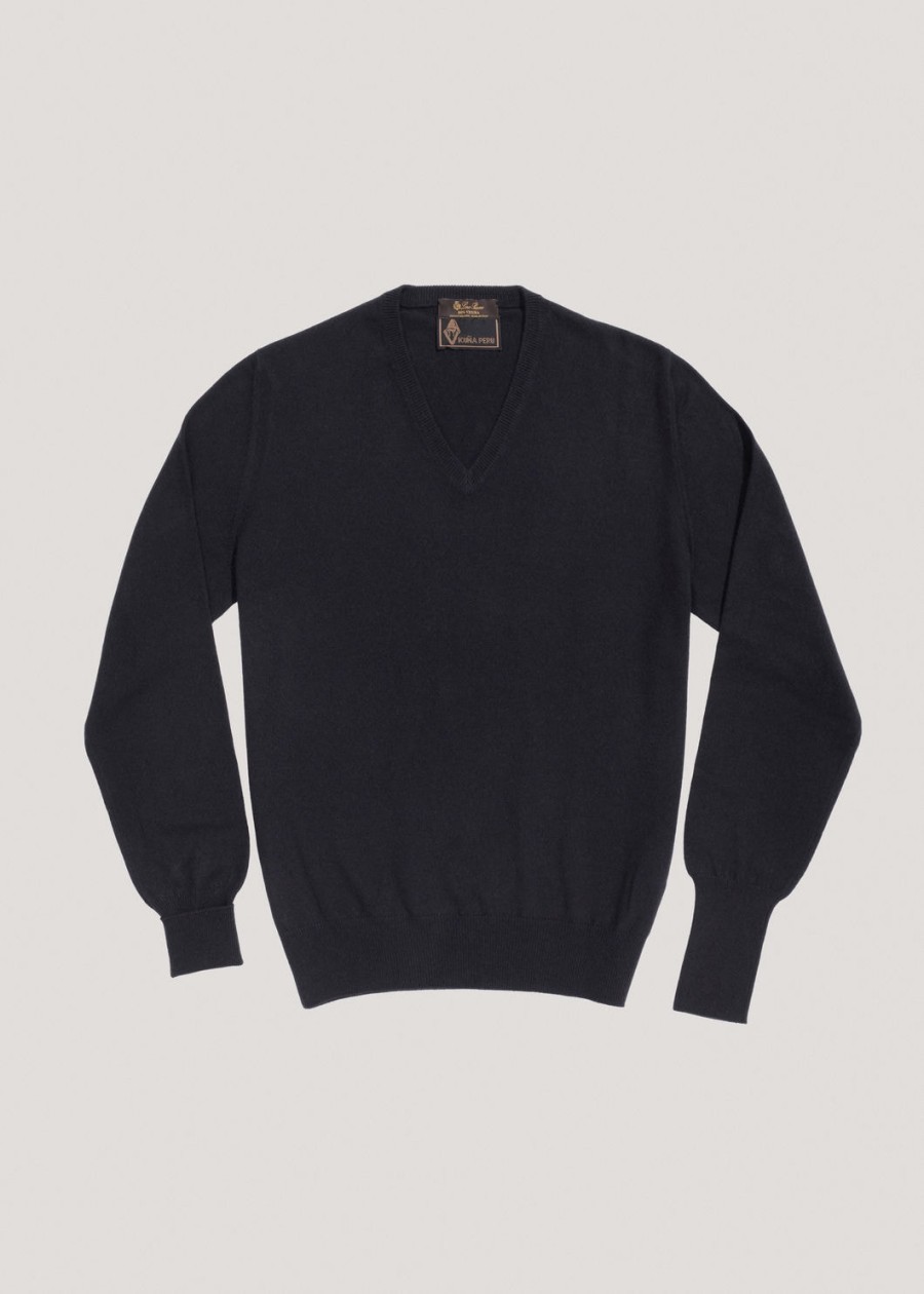 klassieke zwarte vicuña met v-hals