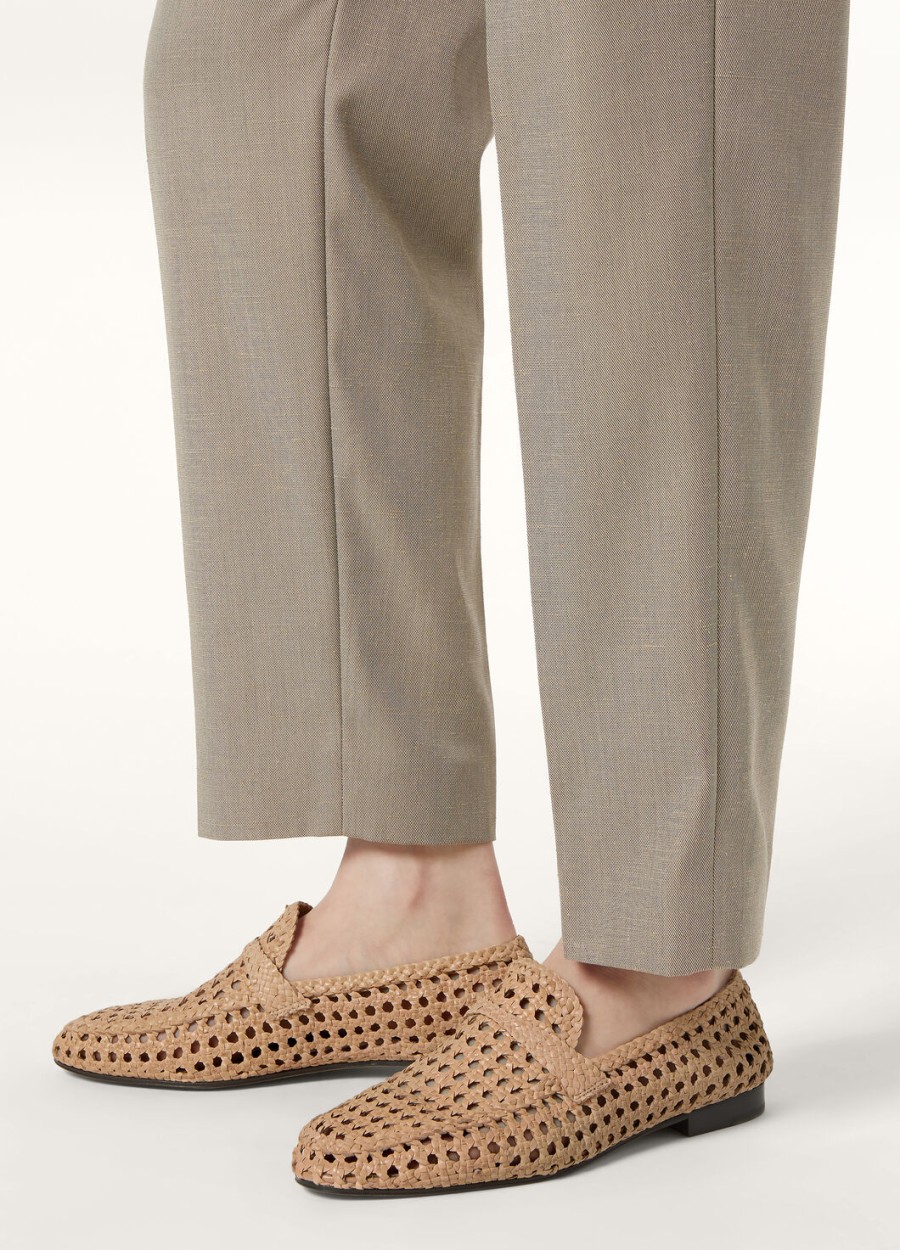 leon loafers van geitenleer naturel licht camelkleurig.