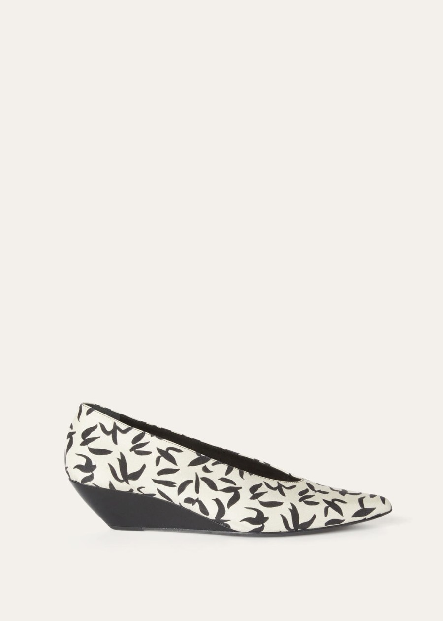 viola silk blacknougat wedge pump