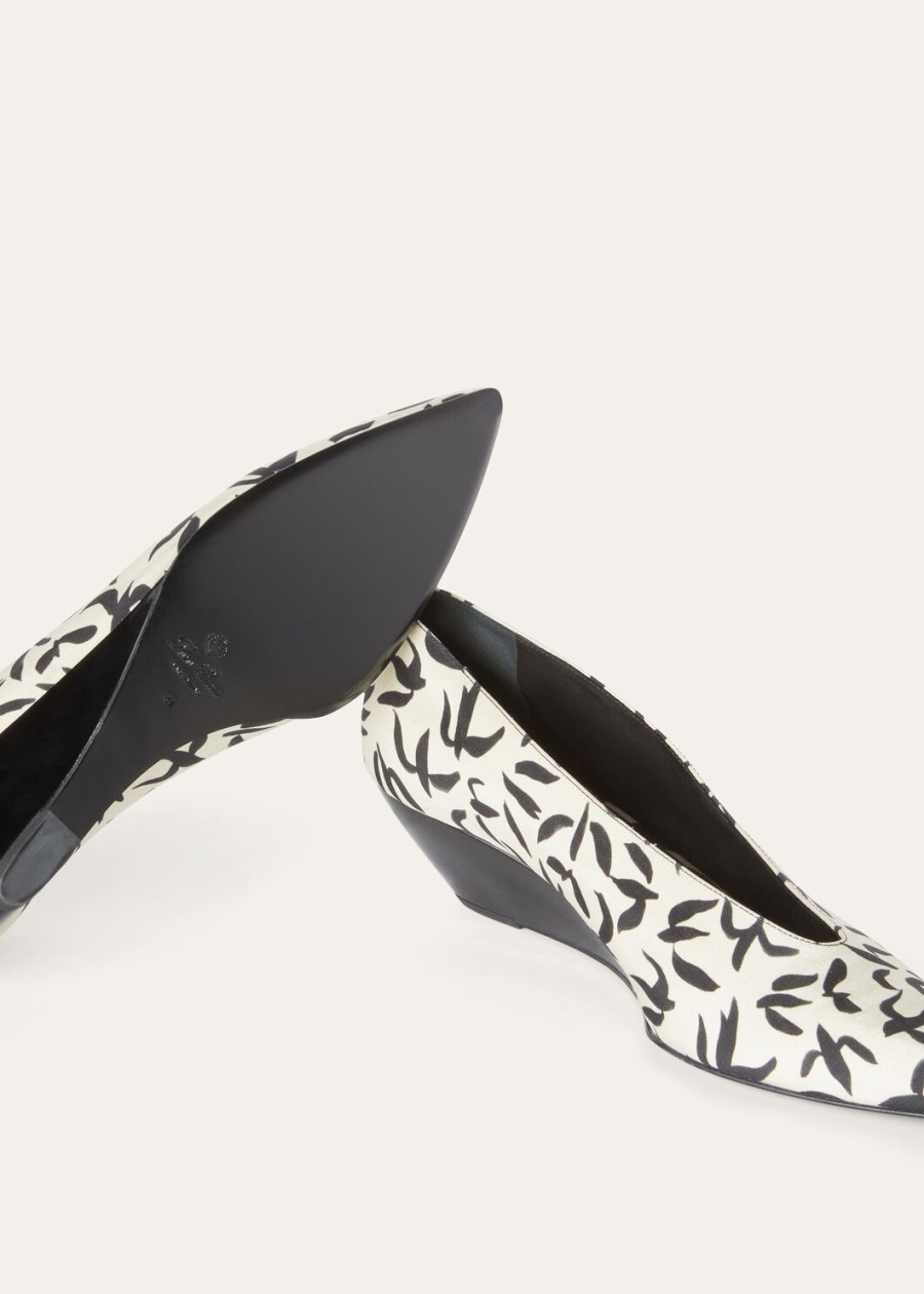 viola silk blacknougat wedge pump
